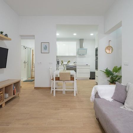 Workfriendly 2Br Home 5 Min Walk To Beach - Wifi 라스팔마스 외부 사진